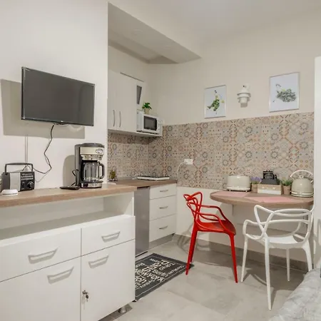 Andrew's Place-in The Heart Of The Old City Брашов