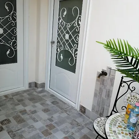 Апартаменти Andrew's Place-in The Heart Of The Old City *
